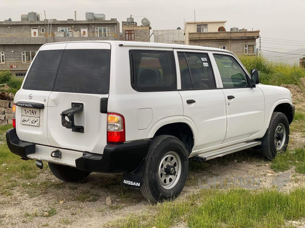 نيسان په ترؤل 2003 نمونه  - 2