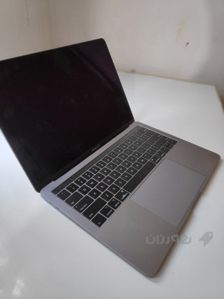 Macbook pro 2019 screen 13inch  - 3