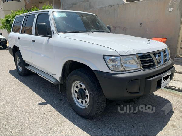 نيسان په ترؤل 2002  - 2