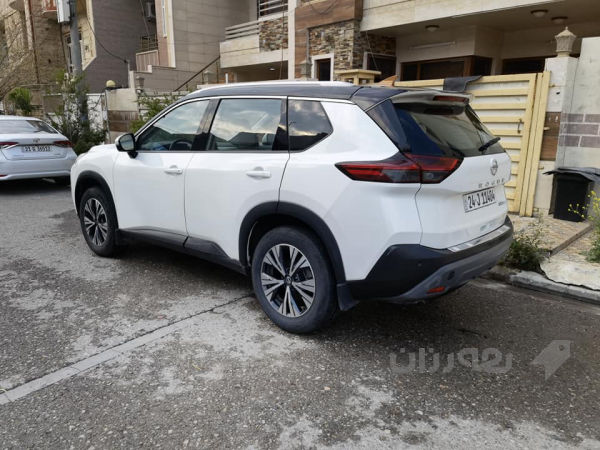  نيسان روج 2021 فول مواصفات بدون حادث 
