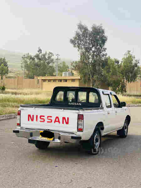 Nissan pickup 2006 - 4