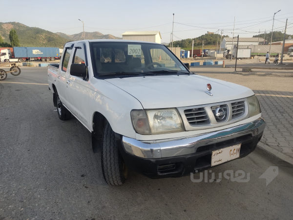 نیسان 2002