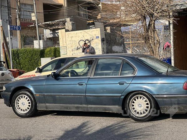 Bmw740i. V8 - 2
