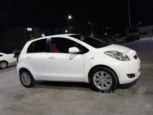 yaris 2010 - 4