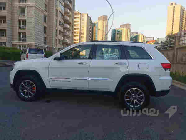 Jeep Grandcherokee 2014
V6   3.6L  4x4  Limited - 2