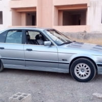 ئەم بیئێمە بۆفڕۆشەن 205 عادی
