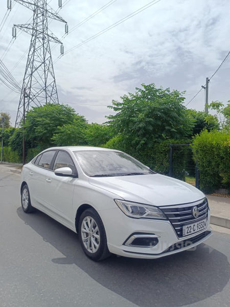 ئێم جی فایف MG5 2022
