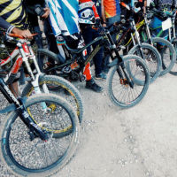 پاسکیلێک بۆ گەورەو منداڵ دەبێت بۆ فرۆشتن