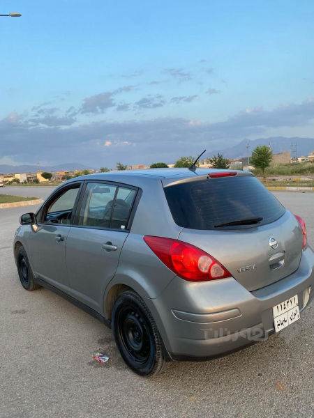 nissan versa - 2