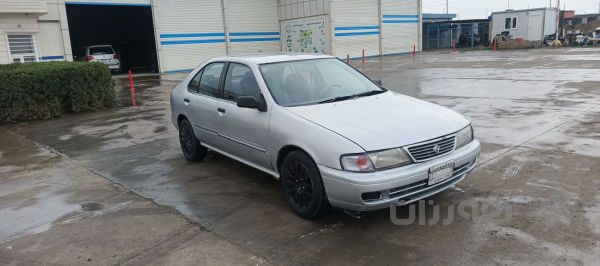 Nissan sunny  - 6