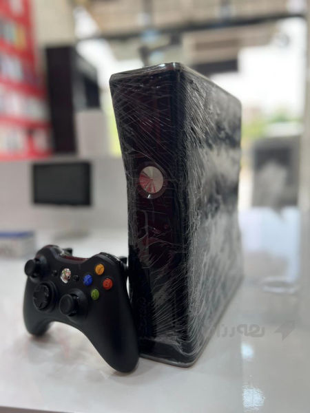 xbox 360 slim  - 2