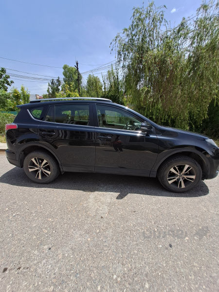 تويوتا VX.    RAV 4    مۆدێل 2017 ئۆتۆمبێلێکی ز - 3
