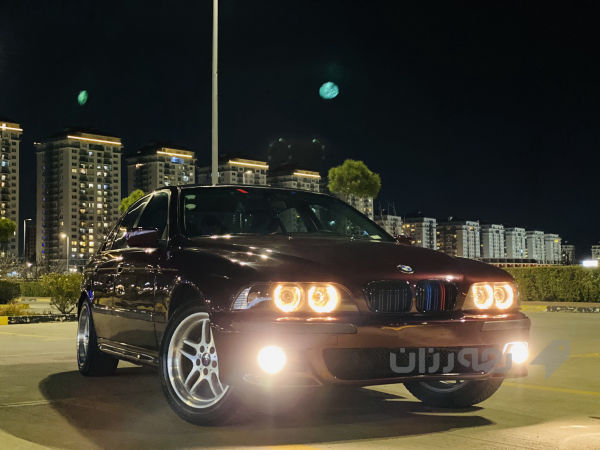 BMW 528i