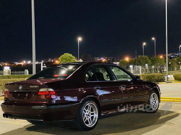 BMW 528i - 2