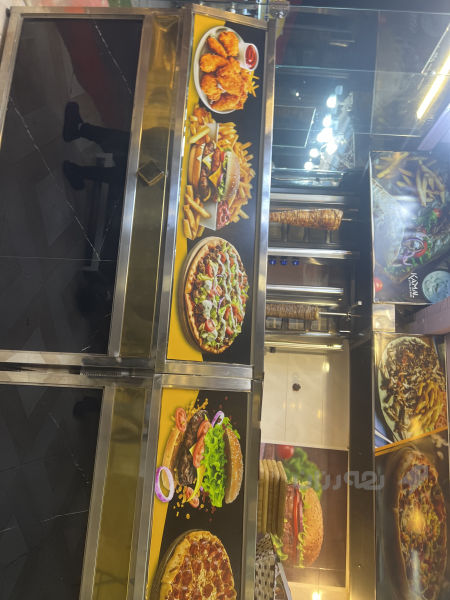 کارمەندمان پێویستە بۆ بۆ ناو خواردنگە بۆ پاکردنەوەو خواردن دانان