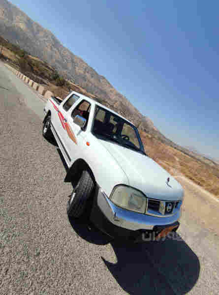 نیسان بیکاب  - 3
