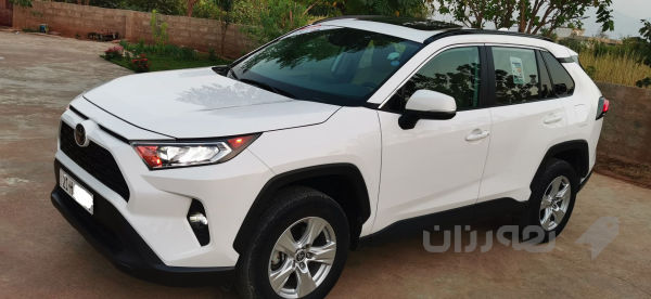 RAV4 XLE 2021 - 2
