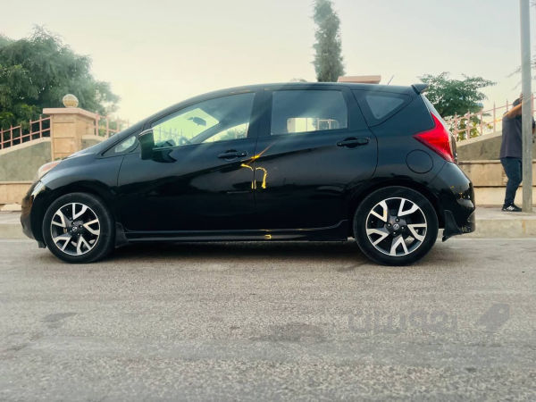Versa 2017 - 4