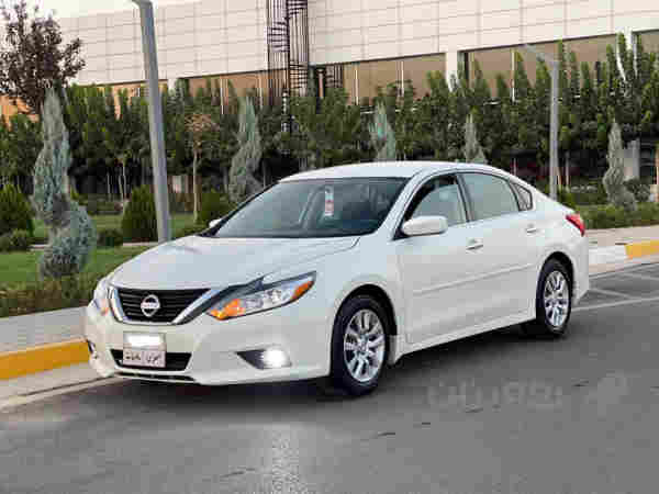 nissn altima 2017 S - 2