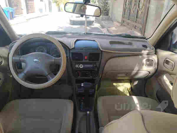نیسان سنی یابانی 2009 ، 