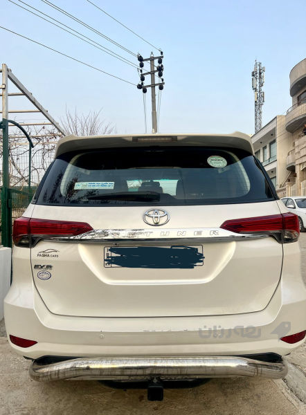 تۆیۆتا فۆرچنەر  - 4