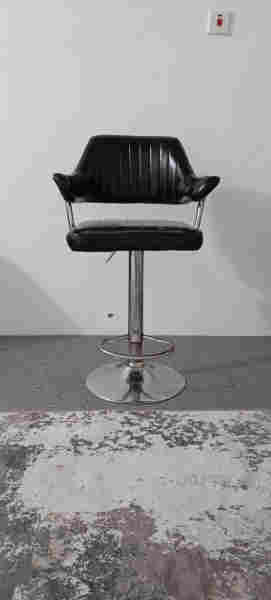 کورسی هەلاقی