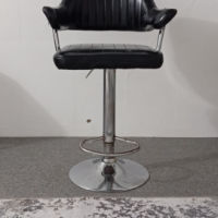 کورسی هەلاقی