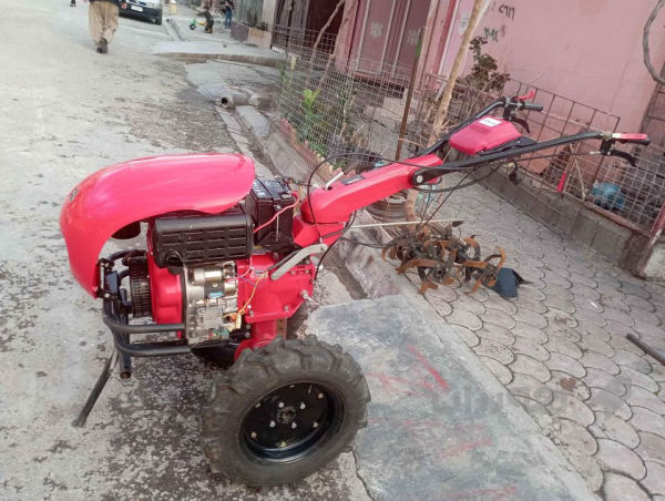 مەکینەی زەوی کێڵان 12ئەسپ زۆرکەم بەکارهاتوە