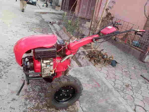 مەکینەی زەوی کێڵان 12ئەسپ زۆرکەم بەکارهاتوە