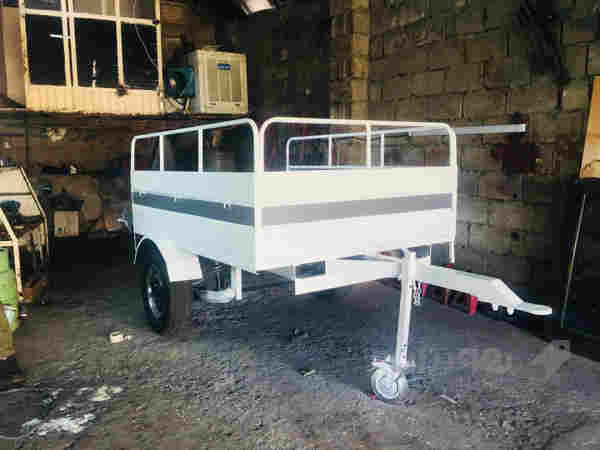 عارەبانەی دوای سەیارە بۆ فرۆشتن