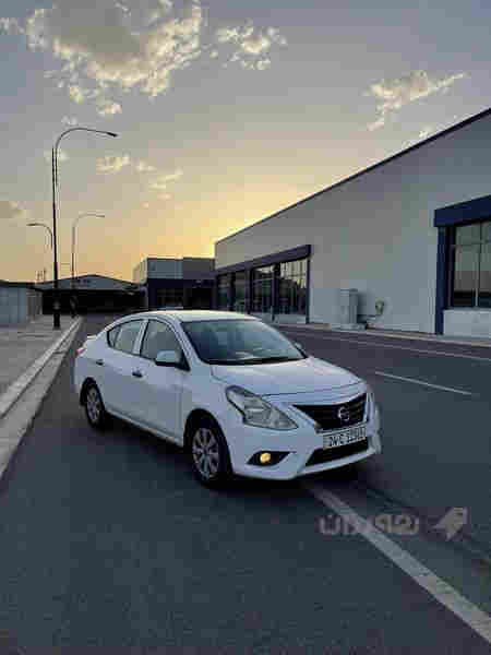 Nissann versa 2017 - 2