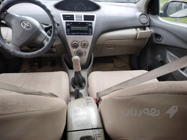 یارس 2009،، ڕەنگی سپی ،، سندوق ،، گێڕ عادی  - 3