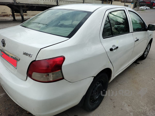 یارس 2009،، ڕەنگی سپی ،، سندوق ،، گێڕ عادی  - 4
