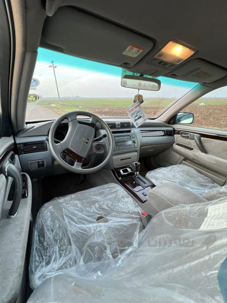 مەلیکەی بڕاوە بۆ فرۆشتن 2003 - 2