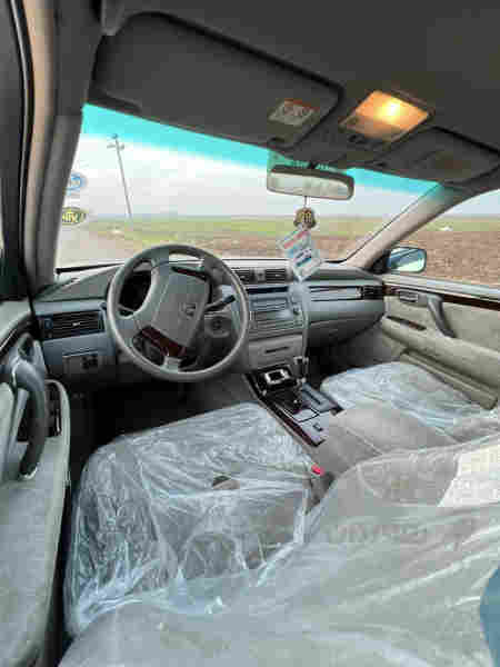 مەلیکەی بڕاوە بۆ فرۆشتن 2003 - 2