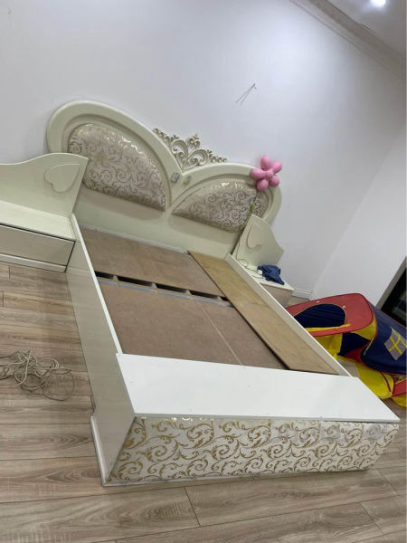 تاخم نه وم