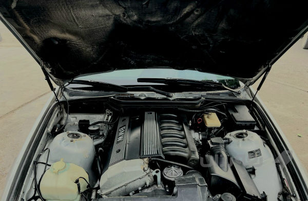 BMW 1991 320 V6 i.A - 6