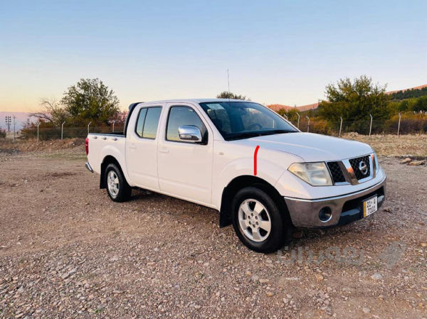 نیسان ناڤارای زۆرجوان