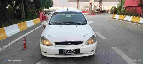  کیاڕیۆ 2001