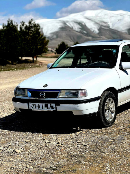 ئۆپڵ ڤیکترا 1990 - 6
