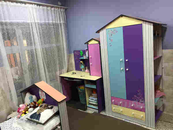 نوستنی مناڵان