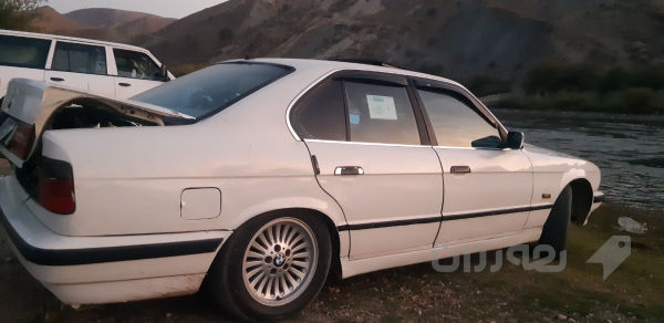 بیئێم1990  525 مەکینە فەل گێر ئۆتۆماتیک - 2