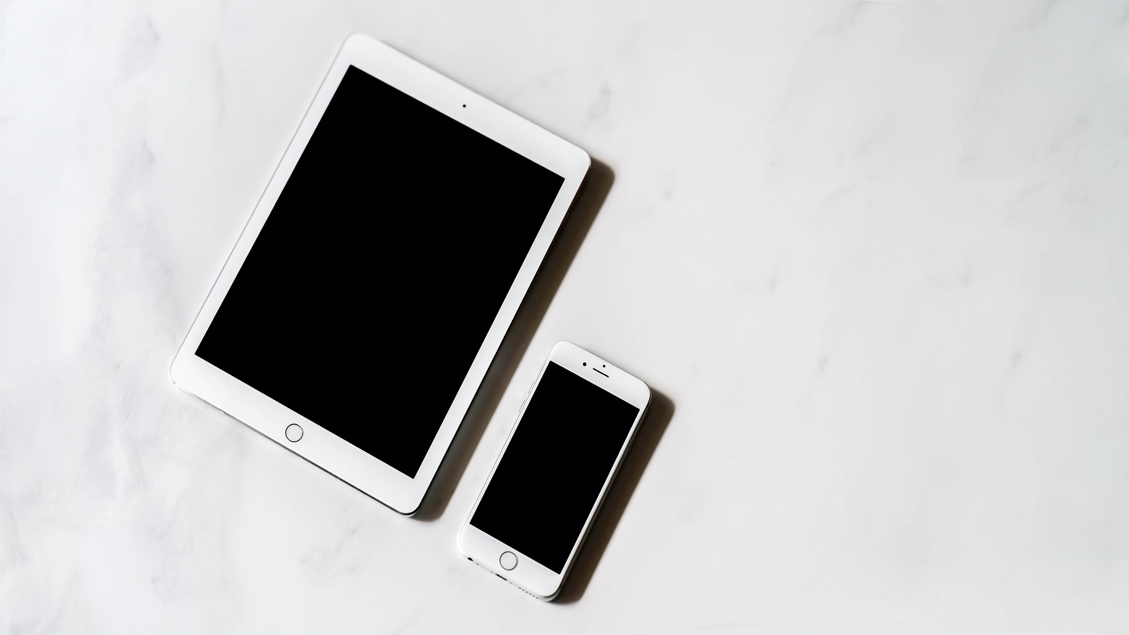 Zalety i wady różnych typów ekranów w smartfonach Zalety i wady różnych typów ekranów w smartfonach