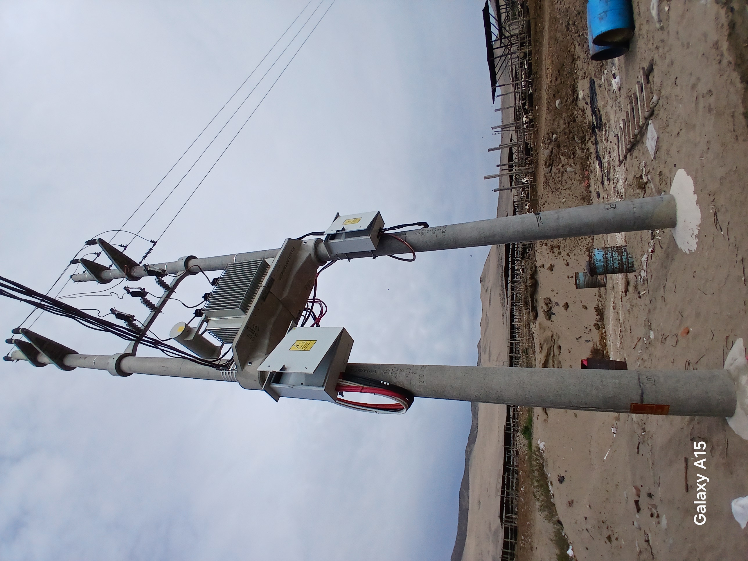 Instalación y Montaje Electromecánico de Subestación Aérea Biposte. detalle