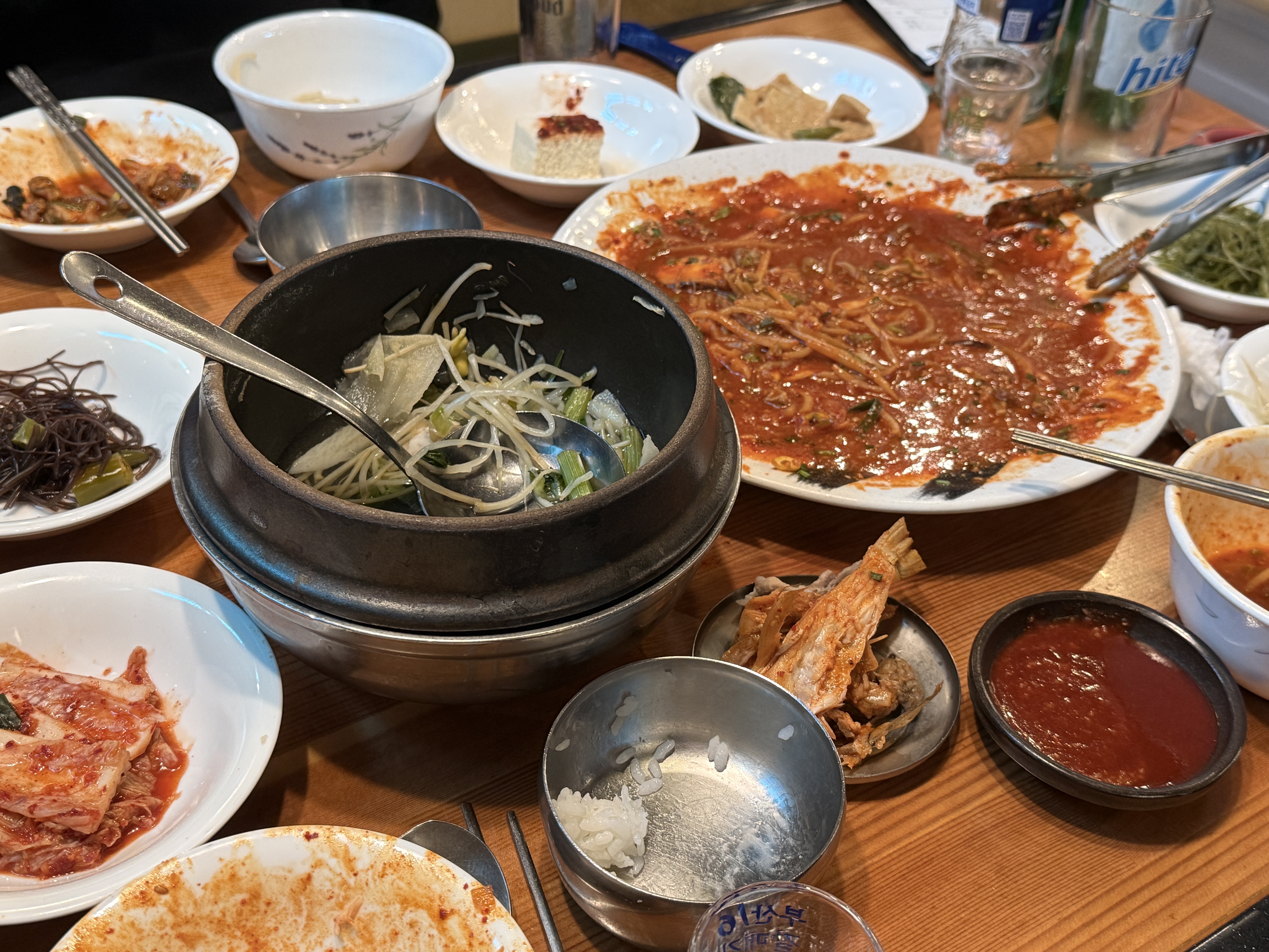 부산은 아직 한여름은 아니당 썸네일