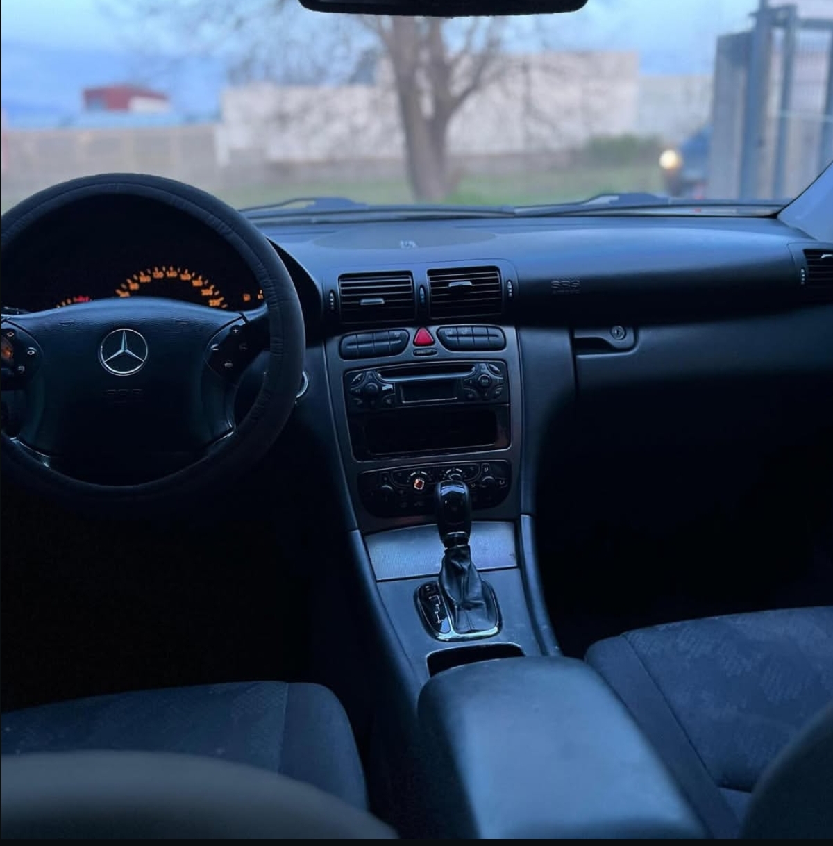 Mercedes-Benz C-Class / 2.2 3