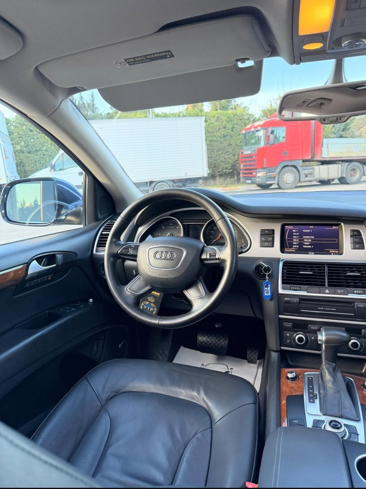 Audi Q7 4