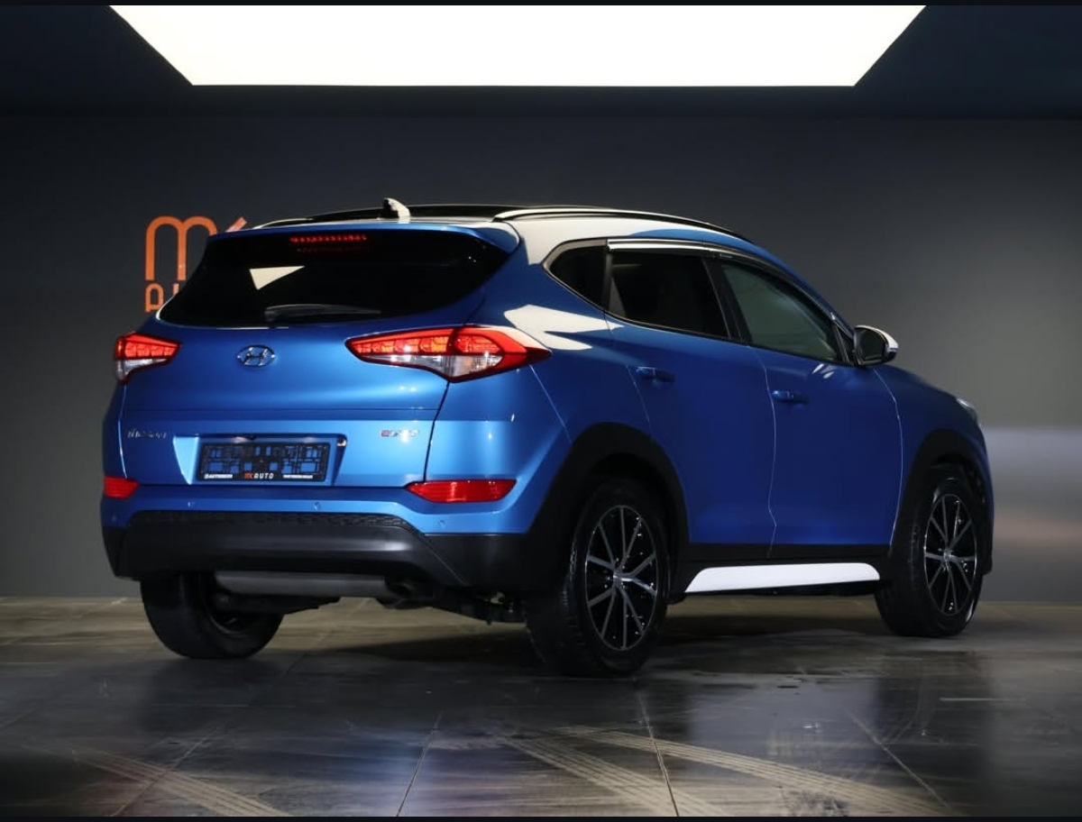 Hyundai Tucson 1.7 Premium+ 2