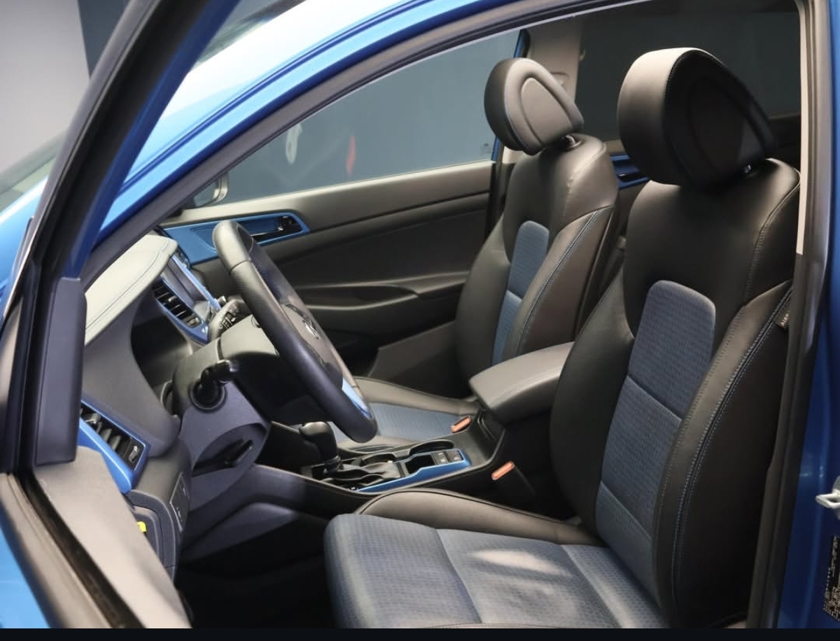 Hyundai Tucson 1.7 Premium+ 4