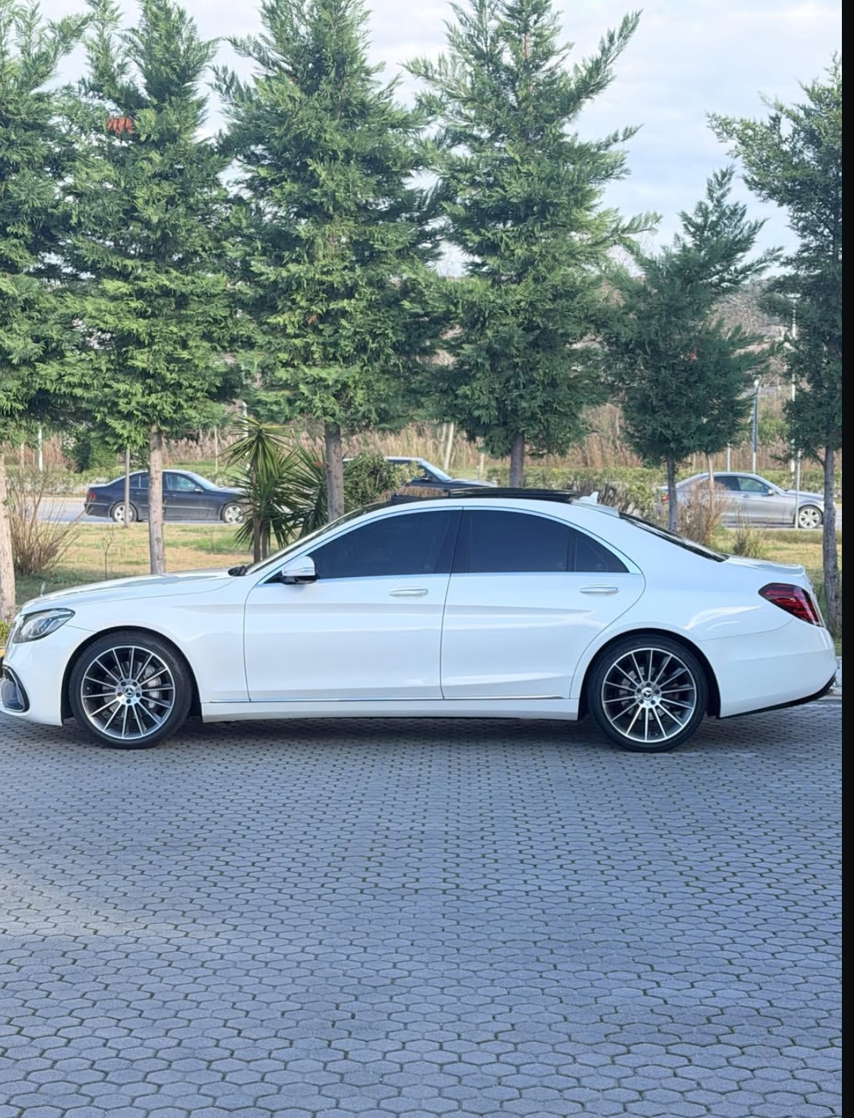 Mecedes-Benz S-Class 2